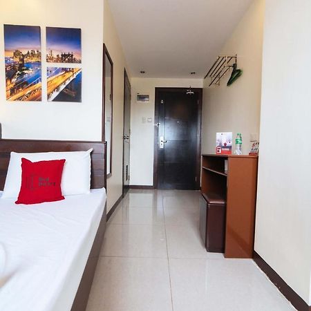 Reddoorz Near Victoria Mall Davao Stadt Exterior foto