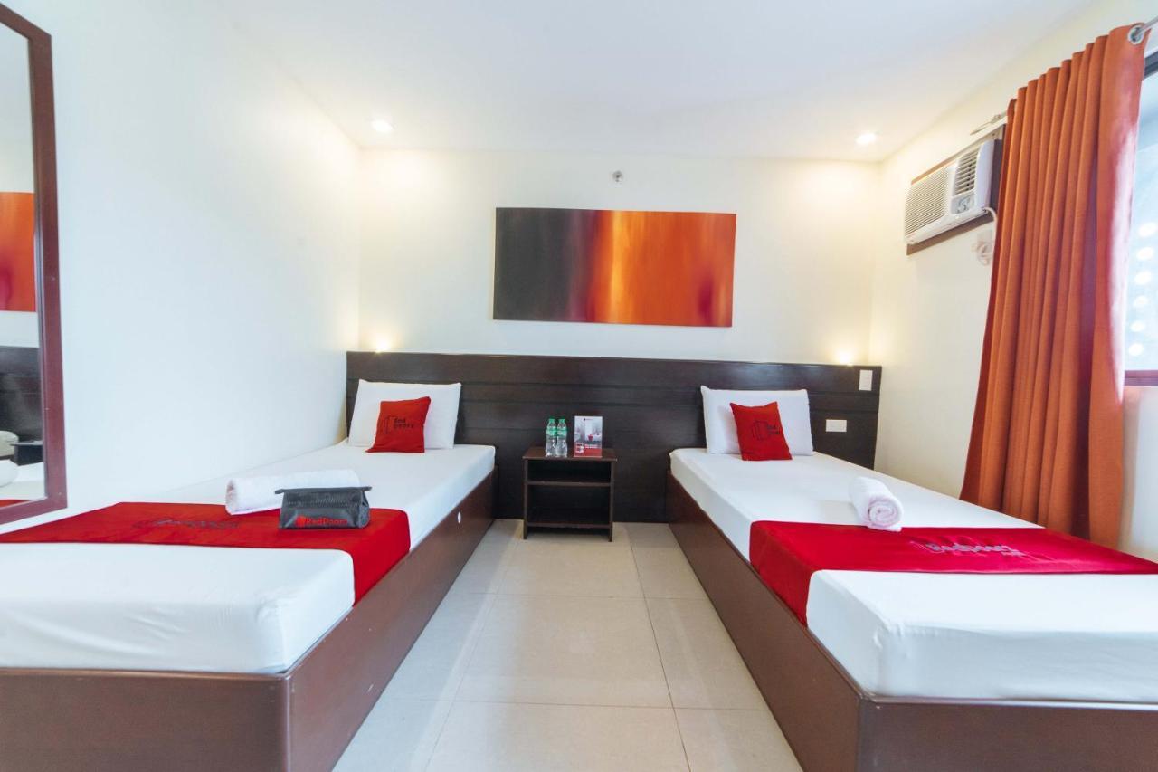 Reddoorz Near Victoria Mall Davao Stadt Exterior foto