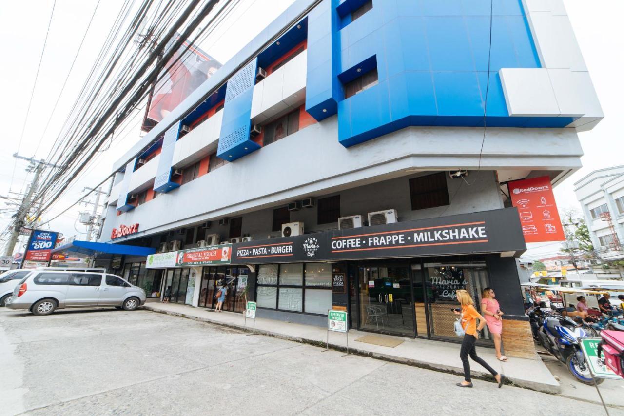 Reddoorz Near Victoria Mall Davao Stadt Exterior foto